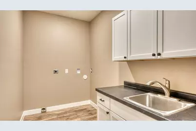 W7674  Castle Mound Rd, Holland, WI 54636 - Photo 13