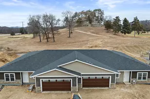 W7674 Castle Mound Rd, Holland, WI 54636 - Photo 31