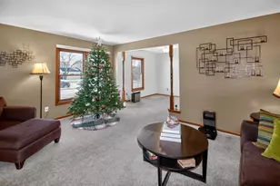 1914 Harvest Ln, Waukesha, WI 53186 - Photo 15