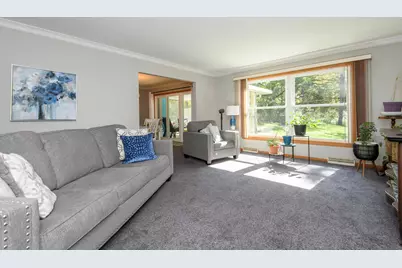 N11W30200  Hickory Hill Dr, Delafield, WI 53188 - Photo 3