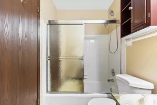 6980 N Raintree Ct, Milwaukee, WI 53223 - Photo 11