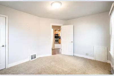 4260 S 4th St, Milwaukee, WI 53207 - Photo 9