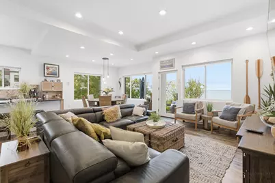 8609  Lakeshore Dr, Pleasant Prairie, WI 53158 - Photo 13