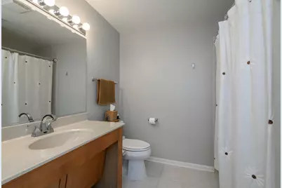 3930 S Lake Dr #302, Saint Francis, WI 53235 - Photo 15