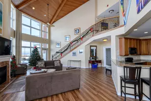 3930 S Lake Dr, Saint Francis, WI 53235 - Photo 25