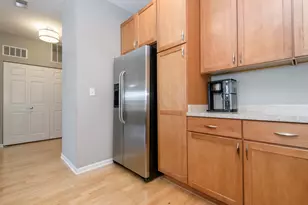 3930 S Lake Dr, Saint Francis, WI 53235 - Photo 9