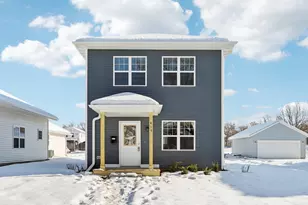 415 Oakland Ave, Waukesha, WI 53186 - Photo 23