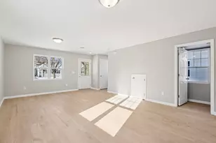 415 Oakland Ave, Waukesha, WI 53186 - Photo 5