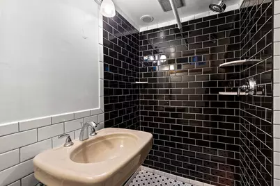 1407  Michigan Ave, Manitowoc, WI 54220 - Photo 51