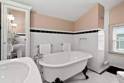 1407  Michigan Ave, Manitowoc, WI 54220 - Photo 39