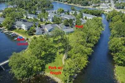 300  Foxwood Dr #109, Racine, WI 53185 - Photo 1