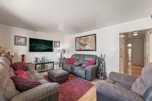 4446 N 73rd St, Milwaukee, WI 53218 - Photo 3