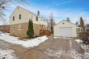 5873 N Santa Monica Blvd, Whitefish Bay, WI 53217 - Photo 17