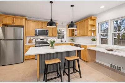 5873 N Santa Monica Blvd, Whitefish Bay, WI 53217 - Photo 5