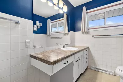 2211  Hawthorne Ave, Janesville, WI 53545 - Photo 21