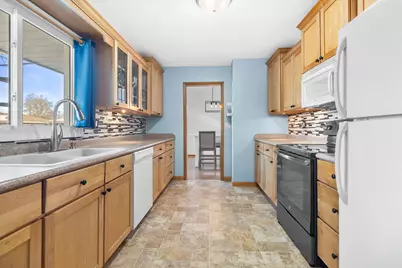 2211  Hawthorne Ave, Janesville, WI 53545 - Photo 15