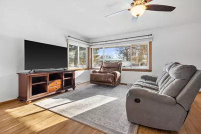 2211  Hawthorne Ave, Janesville, WI 53545 - Photo 9