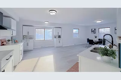 10431 W Sylvia St, Milwaukee, WI 53224 - Photo 7