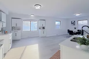 10431 W Sylvia St, Milwaukee, WI 53224 - Photo 7