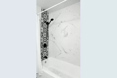 10431 W Sylvia St, Milwaukee, WI 53224 - Photo 15