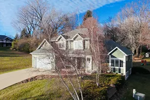 1910 Valley Ct, Grafton, WI 53024 - Photo 29