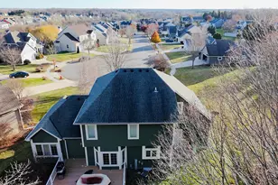 1910 Valley Ct, Grafton, WI 53024 - Photo 31