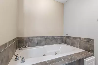 1910  Valley Ct, Grafton, WI 53024 - Photo 15