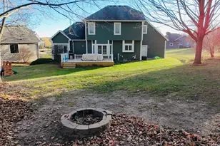 1910 Valley Ct, Grafton, WI 53024 - Photo 33