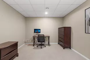 1910 Valley Ct, Grafton, WI 53024 - Photo 23