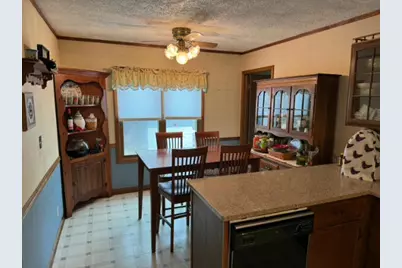 2573 S 76th St, West Allis, WI 53219 - Photo 5