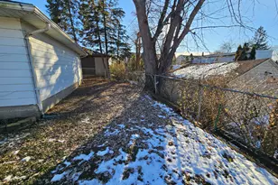 2573 S 76th St, West Allis, WI 53219 - Photo 21