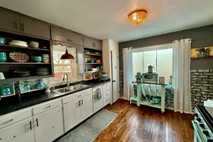 2122 Lincoln St, Two Rivers, WI 54241 - Photo 7