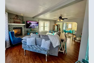 2122  Lincoln St, Two Rivers, WI 54241 - Photo 3