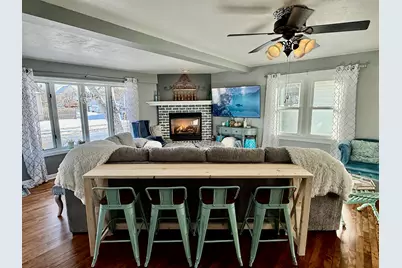 2122  Lincoln St, Two Rivers, WI 54241 - Photo 1