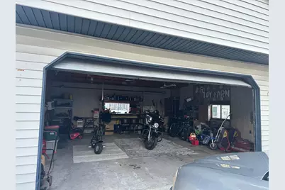 136  Gould St, Beaver Dam, WI 53916 - Photo 3