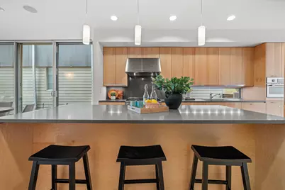 907 E Reservoir Ave, Milwaukee, WI 53212 - Photo 5