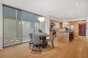 907 E Reservoir Ave, Milwaukee, WI 53212 - Photo 11