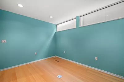 907 E Reservoir Ave, Milwaukee, WI 53212 - Photo 23