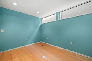 907 E Reservoir Ave, Milwaukee, WI 53212 - Photo 23