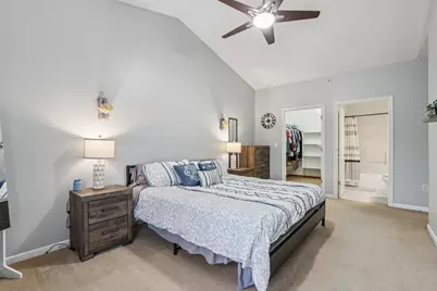 4961 W Maple Leaf Cir, Greenfield, WI 53220 - Photo 19