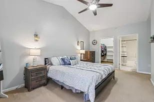 4961 W Maple Leaf Cir, Greenfield, WI 53220 - Photo 19