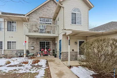 4961 W Maple Leaf Cir, Greenfield, WI 53220 - Photo 27