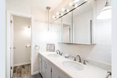 2434 S 118th St, West Allis, WI 53227 - Photo 27