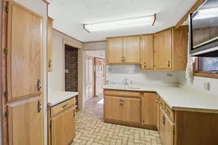 1324 W Green Lake Dr, Farmington, WI 53090 - Photo 19