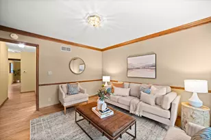 1618 W Eastbrook Ct, Mequon, WI 53092 - Photo 5
