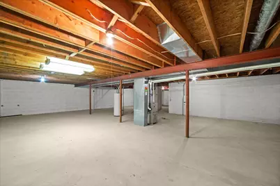 1618 W Eastbrook Ct, Mequon, WI 53092 - Photo 43