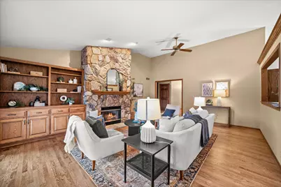 1618 W Eastbrook Ct, Mequon, WI 53092 - Photo 11