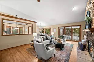 1618 W Eastbrook Ct, Mequon, WI 53092 - Photo 9