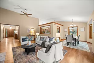 1618 W Eastbrook Ct, Mequon, WI 53092 - Photo 13