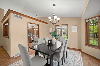 1618 W Eastbrook Ct, Mequon, WI 53092 - Photo 19